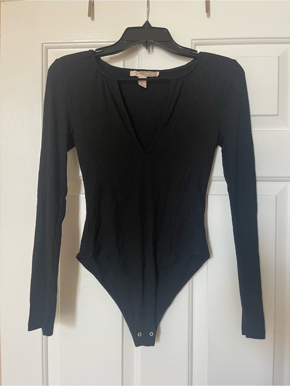 Black Ribbed V-Neck Long-Sleeve Bodysuit